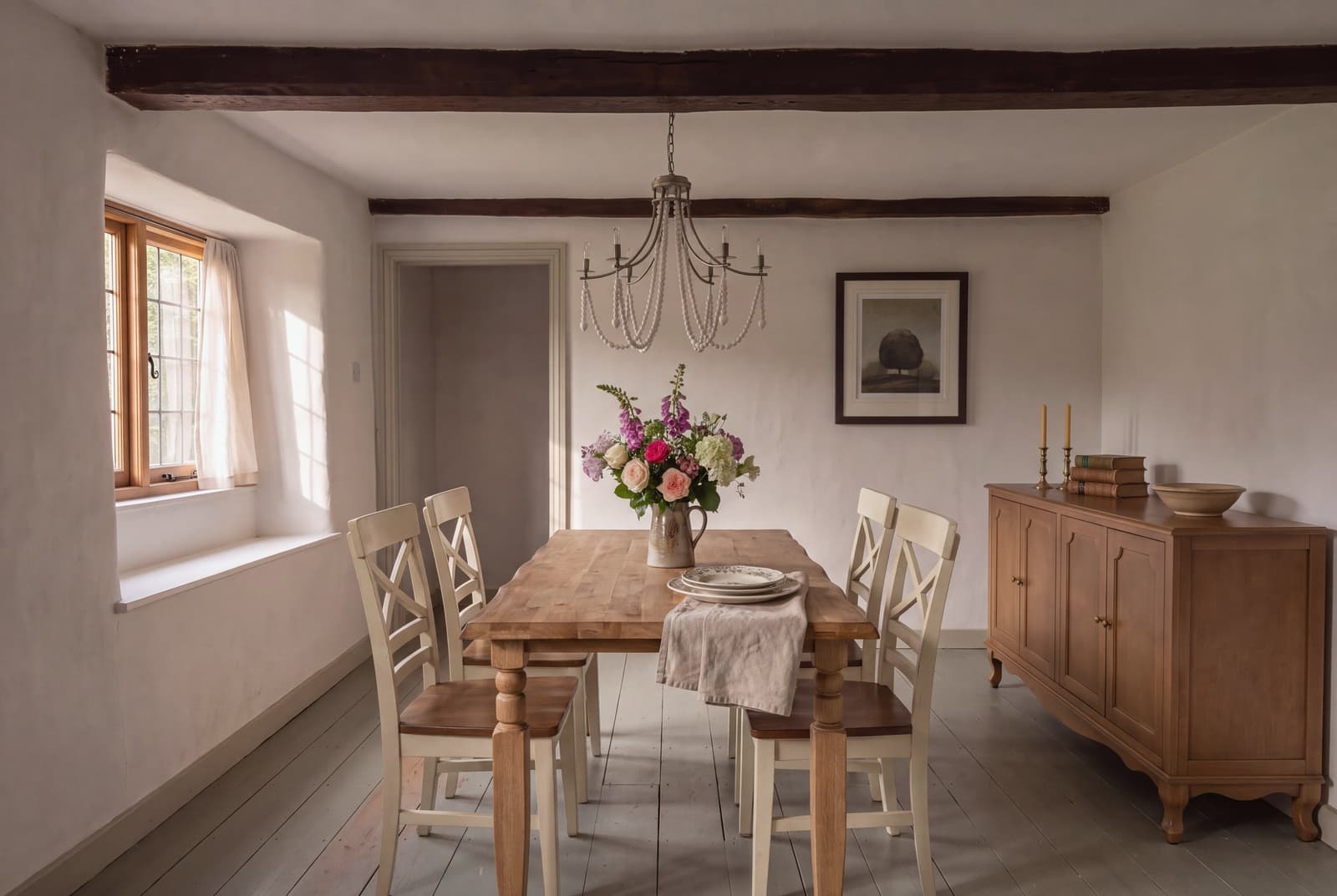 A Cottagecore dining room
