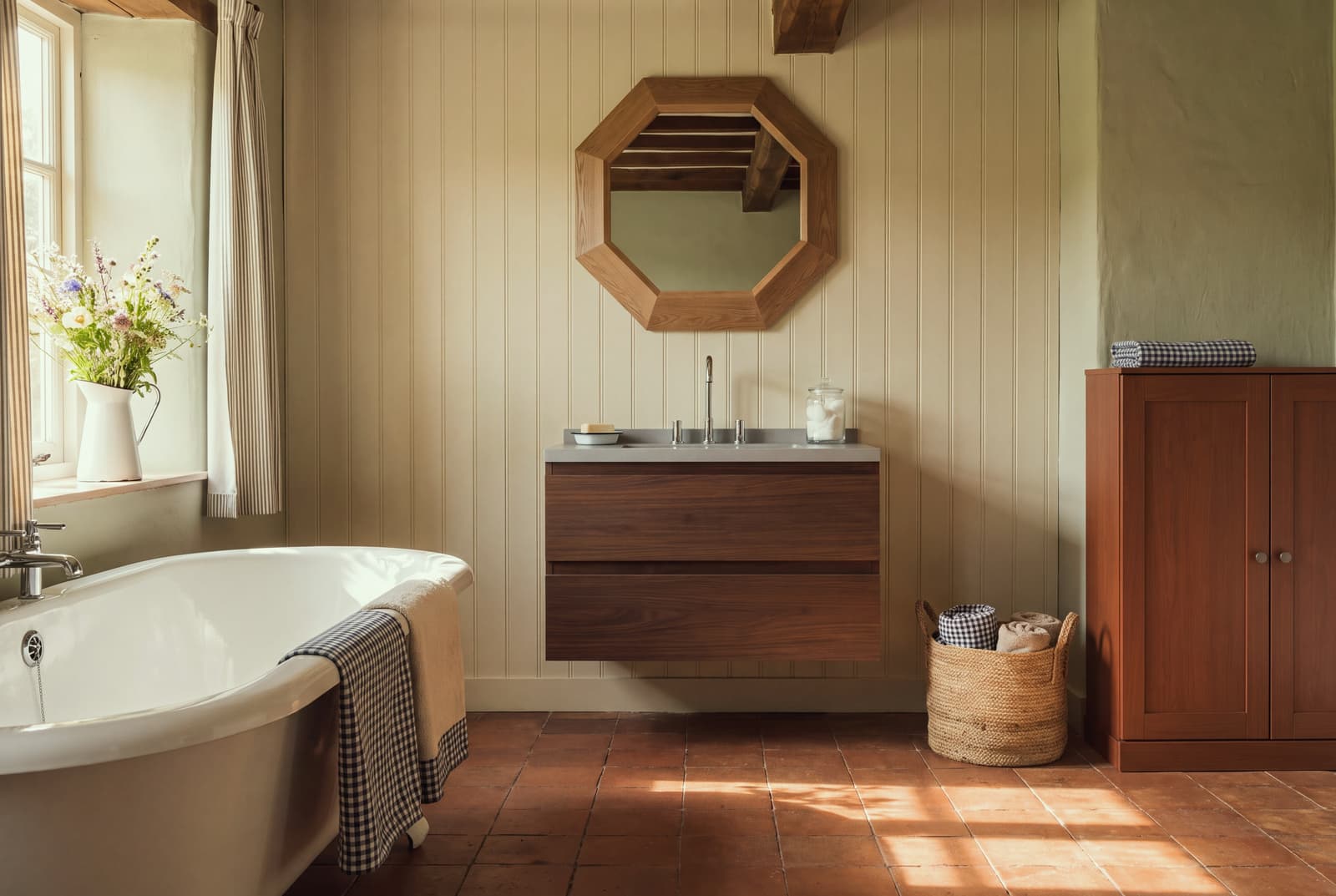 A Farmhouse bathroom